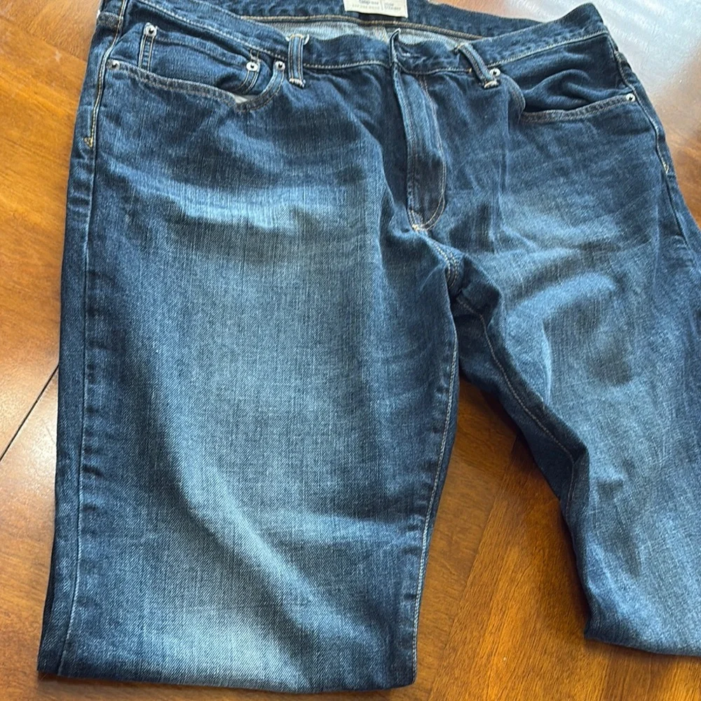 GAP Relaxed‎ Blue Jeans with Subtle Fading